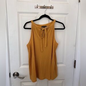 NWOT Yellow polka dot pleated blouse Adrianna Papell from Nordstrom - size M